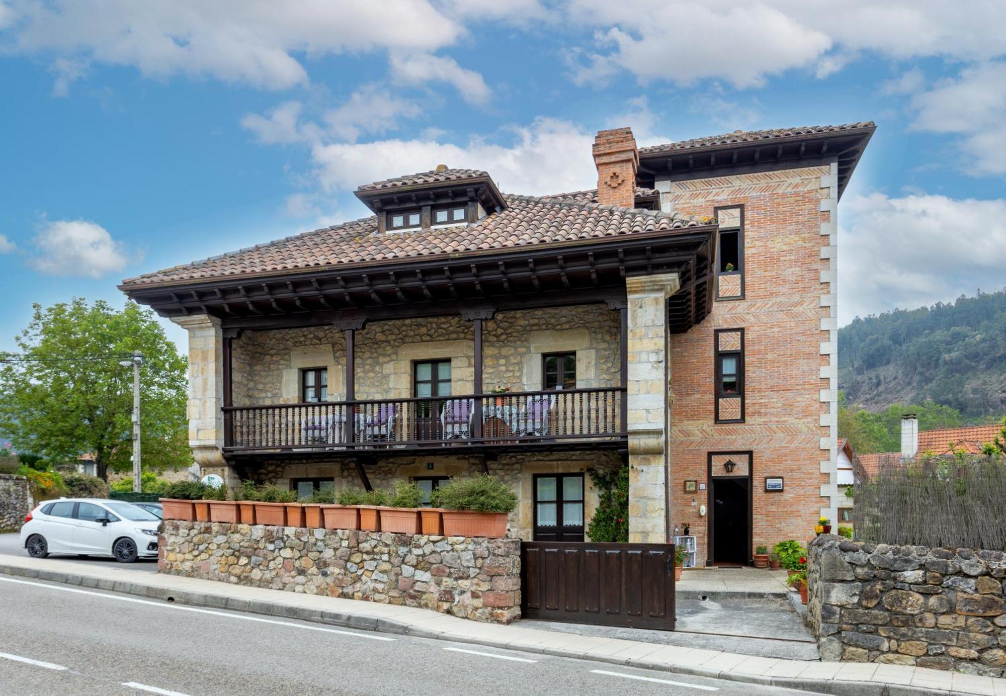 Posada De Muno Muñorrodero エクステリア 写真